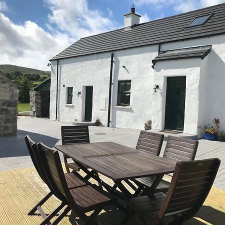 Mournes Family Cottage With Hot Tub Hilltown Экстерьер фото