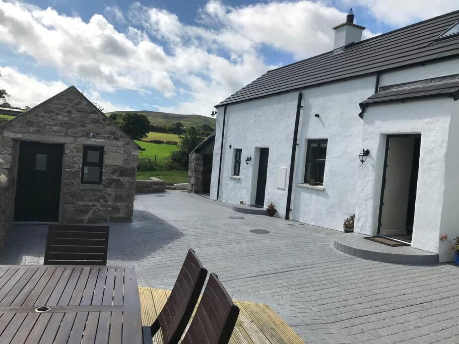 Mournes Family Cottage With Hot Tub Hilltown Экстерьер фото