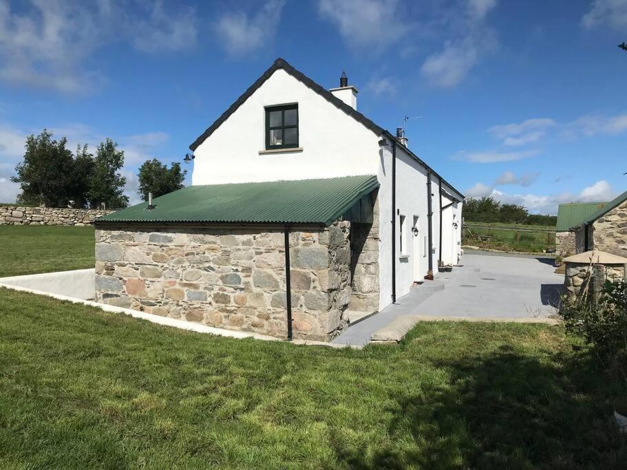 Mournes Family Cottage With Hot Tub Hilltown Экстерьер фото